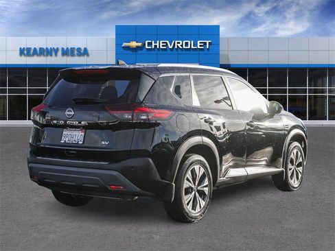 Used 2023 Nissan Rogue SV w/ SV Premium B Package image 6
