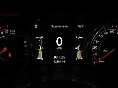 Used 2023 Jeep Gladiator Rubicon w/ Cold Weather Group AWD/4WD image 19