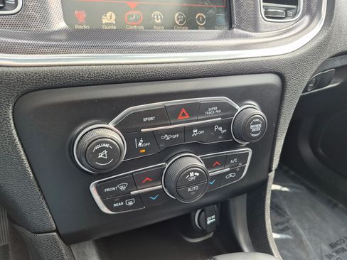Used 2016 Dodge Charger R/T RWD image 44