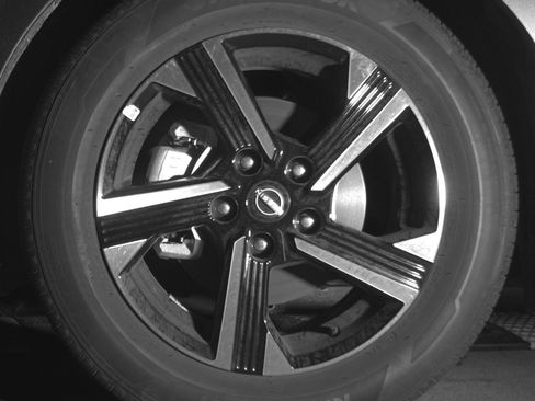 Used 2025 Nissan Sentra SV FWD image 12