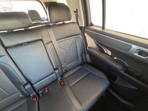 Used 2025 Hyundai Santa Fe SEL image 38