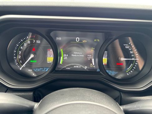 Used 2024 Jeep Wrangler Unlimited Rubicon 4xe AWD/4WD image 38