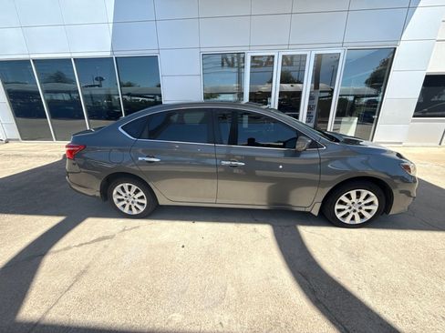 Used 2019 Nissan Sentra S FWD image 2