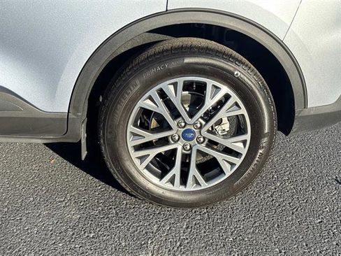 Used 2022 Ford Escape SEL image 8