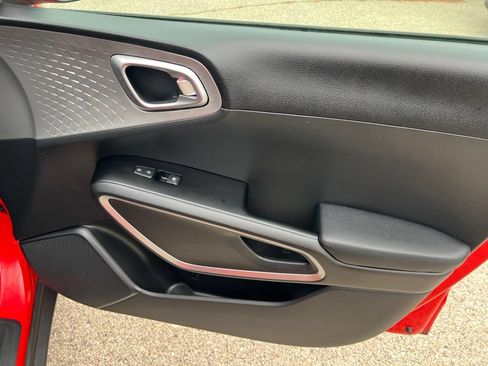 Certified 2023 Kia Soul S FWD image 22