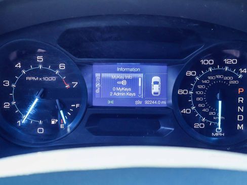 Used 2015 Ford Explorer XLT image 10