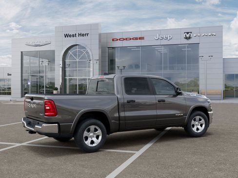 Used 2026 RAM 1500 Big Horn AWD/4WD image 4