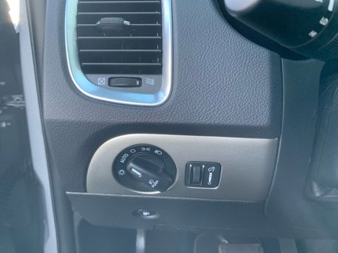 Used 2019 Dodge Durango SXT image 13