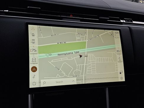 New 2025 Land Rover Range Rover SE image 13