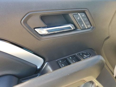 Used 2023 Chevrolet Colorado Z71 w/ Z71 Convenience Package 2 image 46