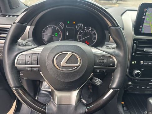 Used 2023 Lexus GX 460 Premium w/ Premium Plus Package image 16