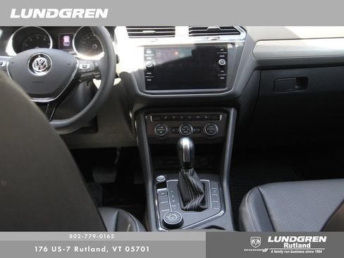 Used 2021 Volkswagen Tiguan SE AWD/4WD image 23