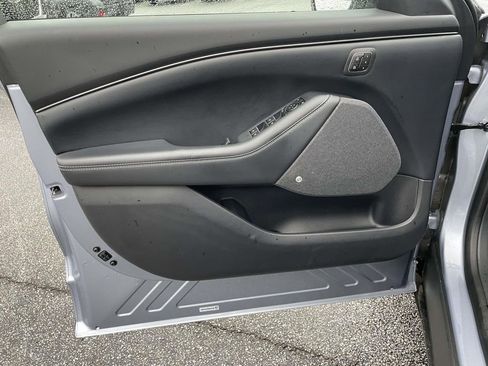 Used 2022 Ford Mustang Mach-E Premium image 16