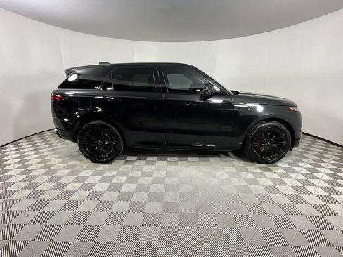 Used 2025 Land Rover Range Rover Sport Dynamic SE image 5