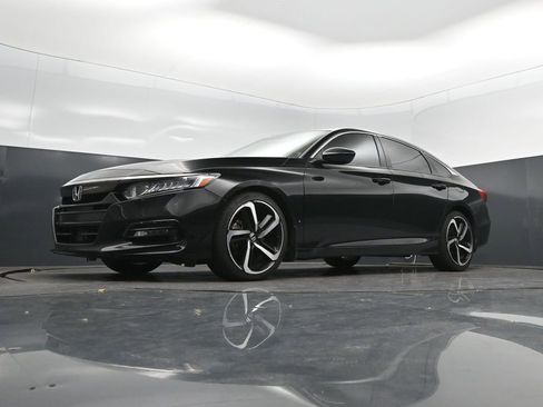 Used 2018 Honda Accord Sport image 39