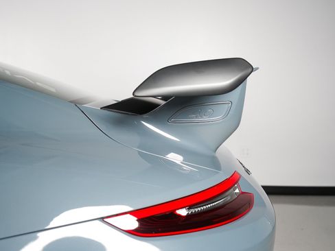 Used 2018 Porsche 911 GT3 RWD image 14