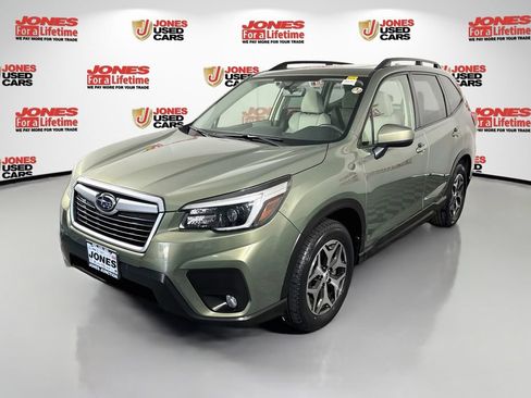 Used 2021 Subaru Forester Premium AWD/4WD image 13