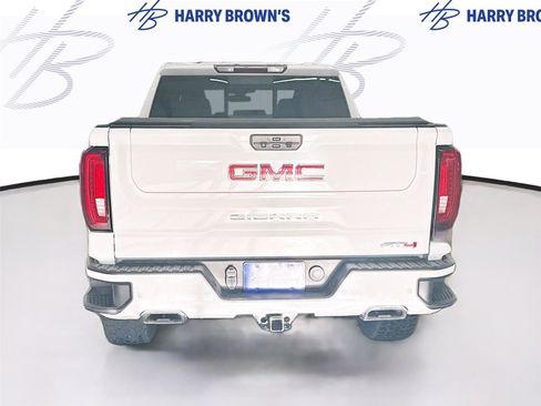 Used 2021 GMC Sierra 1500 AT4 w/ AT4 Premium Package AWD/4WD image 9