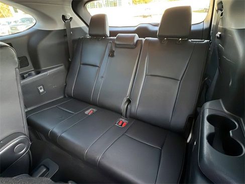 Used 2020 Toyota Highlander Limited image 16