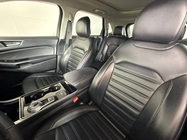 Used 2019 Ford Edge SEL w/ Equipment Group 201A AWD/4WD image 17