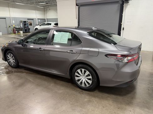 Used 2023 Toyota Camry LE image 5