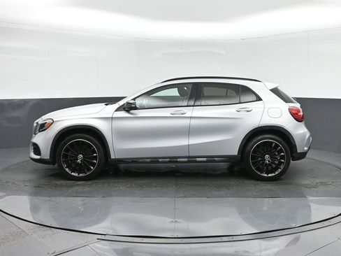 Used 2019 Mercedes-Benz GLA 250 4MATIC image 4