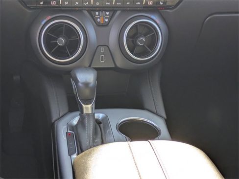 Used 2020 Chevrolet Blazer LT image 19