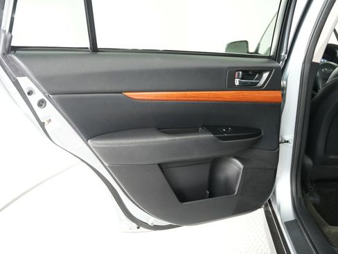 Used 2013 Subaru Outback 2.5i Limited image 33