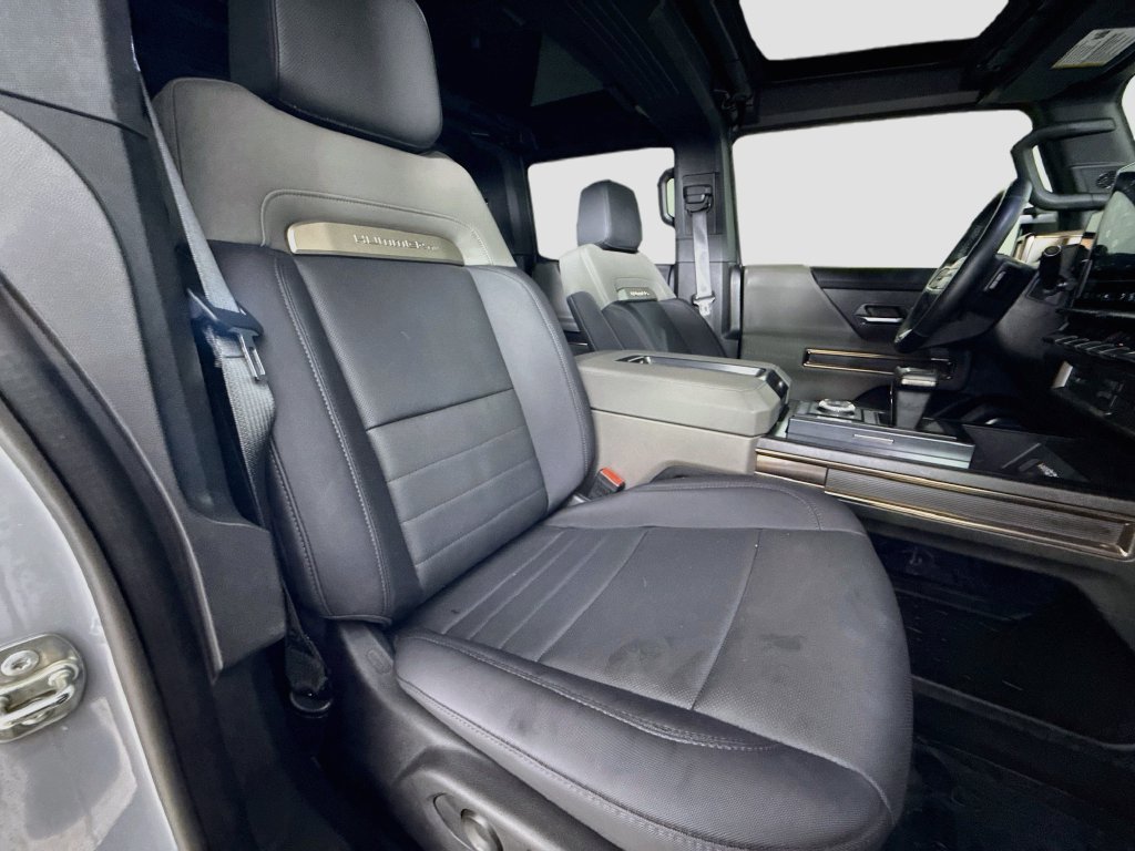 Used 2024 GMC Hummer EV 2X w/ LPO, Illumination Package AWD/4WD image 31