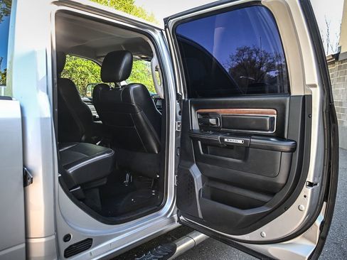 Used 2014 RAM 3500 Tradesman w/ Chrome Appearance Group AWD/4WD image 14