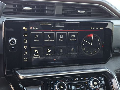 Used 2024 GMC Sierra 3500 Denali w/ Denali Reserve Package image 20