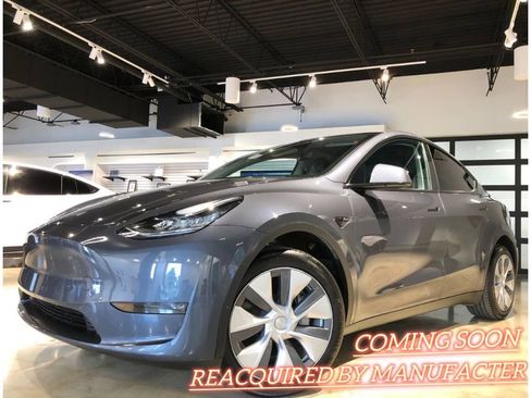 Used 2023 Tesla Model Y Long Range image 1