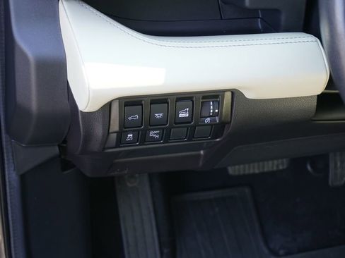 Used 2022 Subaru Ascent Limited w/ Technology Package AWD/4WD image 18