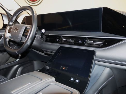 Used 2025 INFINITI QX80 Sensory AWD/4WD image 66