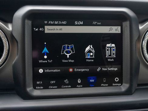 Used 2022 Jeep Wrangler Sport AWD/4WD image 19