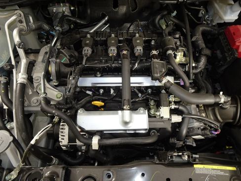 New 2025 Nissan Versa SV w/ Trunk Package FWD image 10