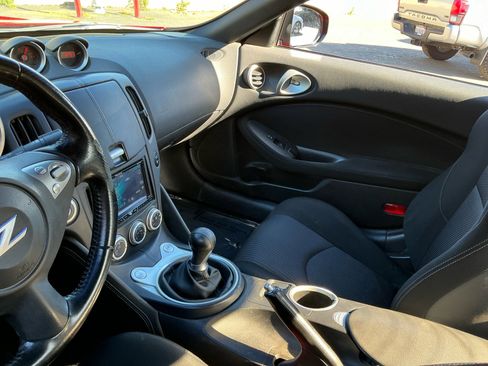 Used 2014 Nissan 370Z Coupe w/ Sport Package image 15