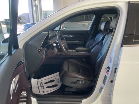 Used 2022 Genesis GV70 2.5T w/ Advanced Package image 31