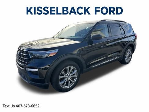 Used 2022 Ford Explorer XLT w/ Equipment Group 202A image 8