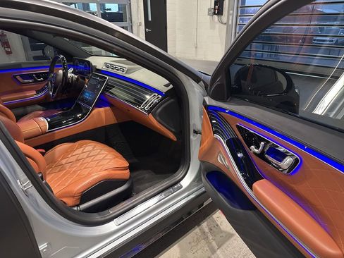 Used 2024 Mercedes-Benz S 580e 4MATIC Sedan image 40