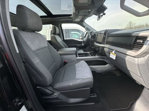 New 2026 Ford F250 XLT w/ XLT Premium Package AWD/4WD image 17