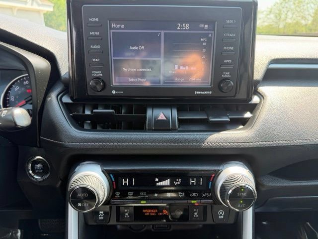 Used 2021 Toyota RAV4 XLE w/ Convenience Package AWD/4WD image 16