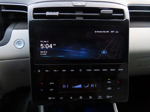 Used 2023 Hyundai Tucson Limited image 24