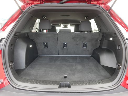 Used 2025 Chevrolet Equinox LT w/ Safety and Technology Package image 18