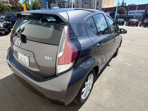 Used 2016 Toyota Prius C Three FWD image 6