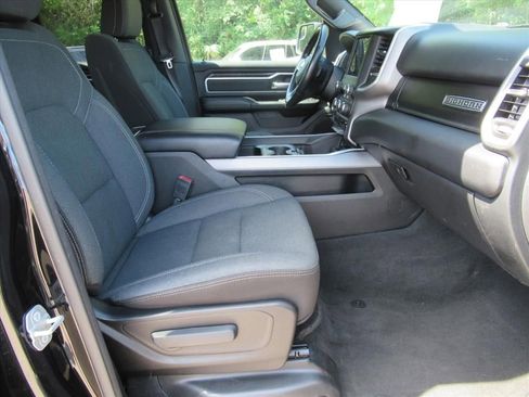 Used 2022 RAM 1500 Big Horn w/ Night Edition RWD image 10