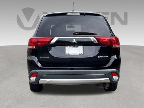 Used 2016 Mitsubishi Outlander ES FWD image 19