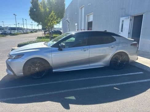 Used 2021 Toyota Camry XSE w/ Navigation Upgrade Package FWD image 1