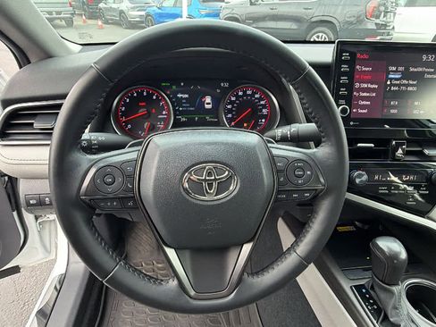 Used 2022 Toyota Camry XSE image 18
