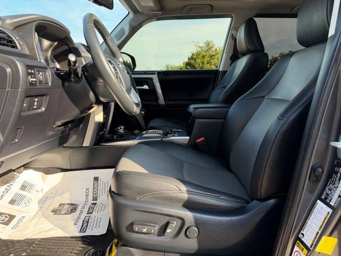Used 2019 Toyota 4Runner SR5 Premium AWD/4WD image 15